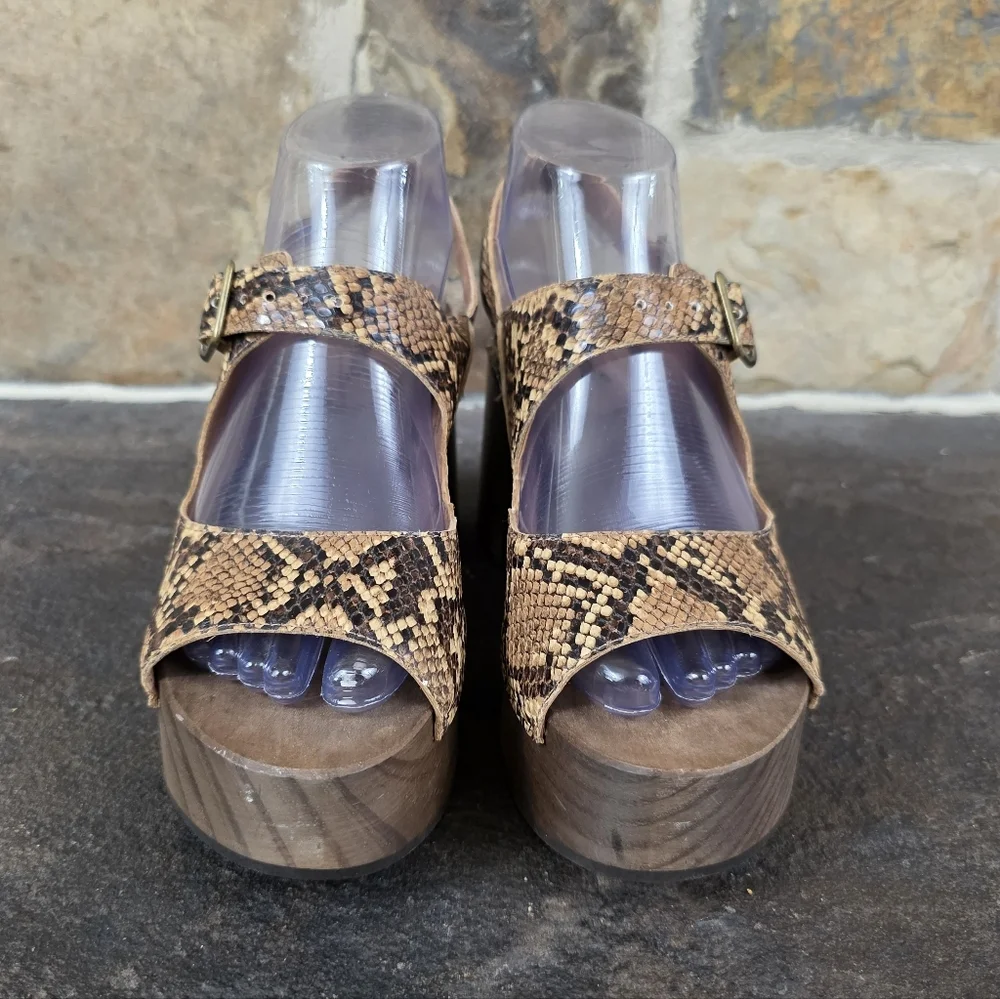 NEW Free People Belems Snake Clogs Platform Sandals Wooden Heels